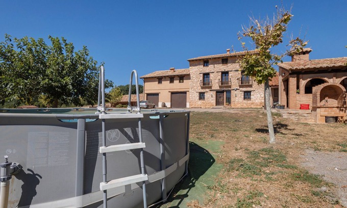 Alfambra House | Country House 'Teruel Alfambra La Deshilla' with Mountain View, Private Pool and Private Garden