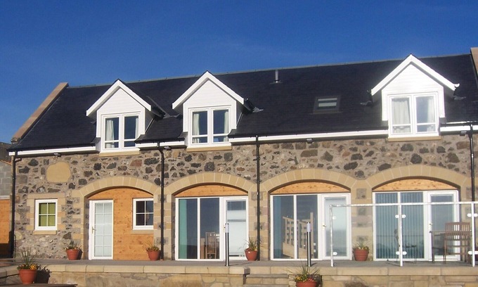 Leven Other | Country house with hot tub near St. Andrews