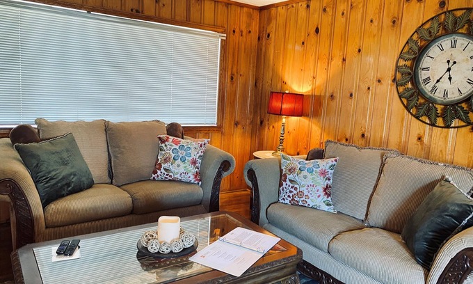 Cleveland House | Country living in the midst of the city
