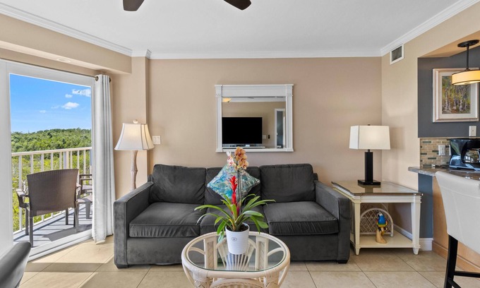 Tavernier Condo | Couples' Retreat 1BR w/Pool & Ocean View