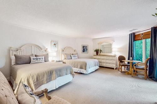 Fernandina Beach House | Courtside Villa B- Hotel Side
