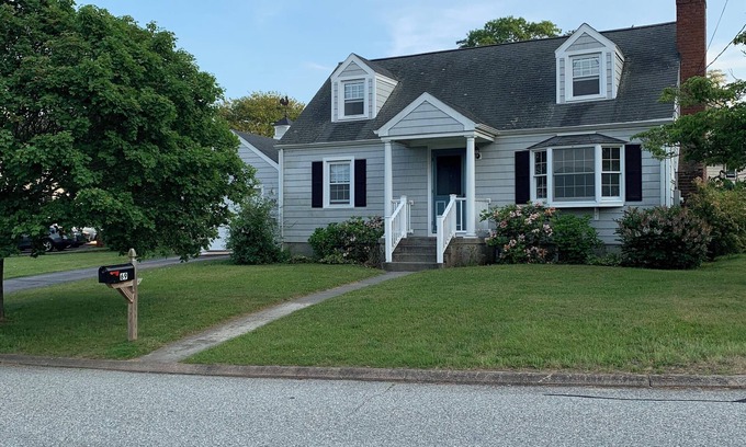 Waterford House | Cove View Cottage Charming 3-bedroom house with AC, WiFi in tranquil Waterford