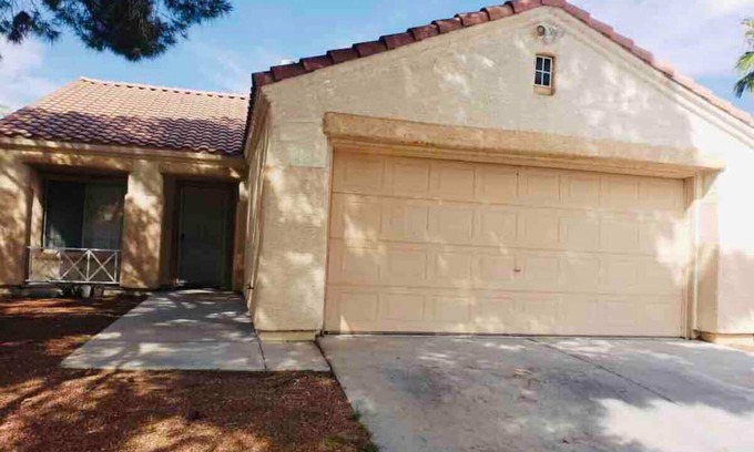 North Las Vegas House | Covered pool - Single Family home - One Story
