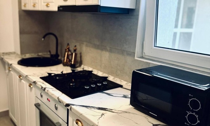 Sector 3 Apartment | Cozy 1-bedroom apartment in charming Bucharest with WiFi, AC