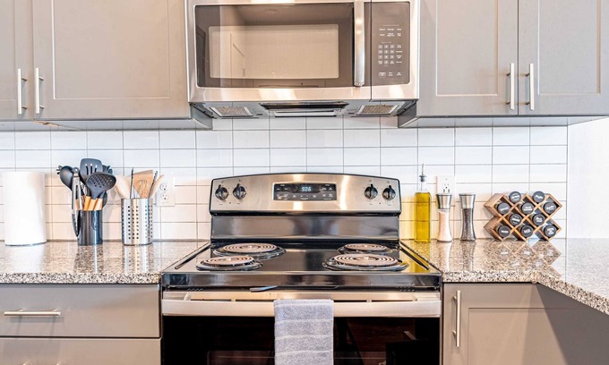 Pflugerville Apartment | Cozy 1BD | Pool, Gated | 20min - Downtown ATX