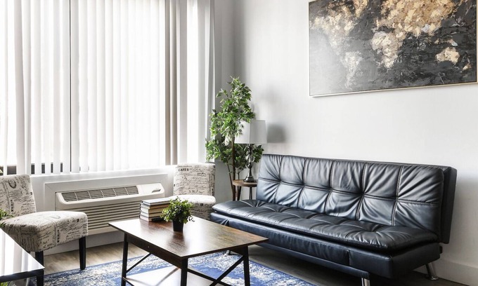 Elizabeth Apartment | Cozy 1BR Next to Airport 8613