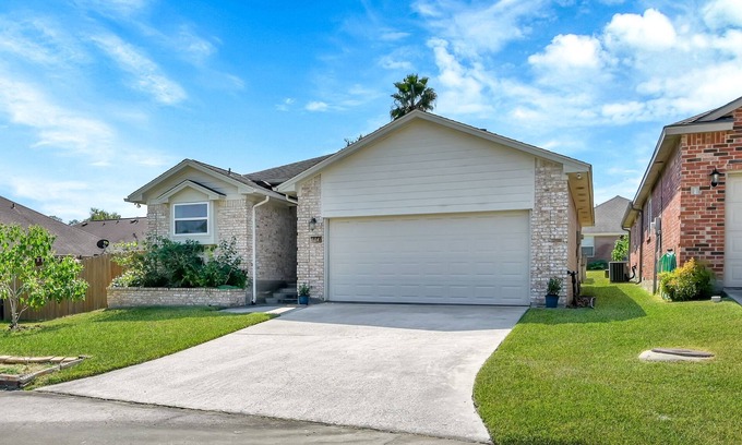 April Sound House | Cozy 2 Bdrm Home in Quiet NBHD + Pets Allowed