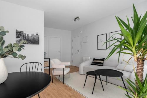 Vista Alegre Apartment | Cozy 2 bedroom apartment with patio