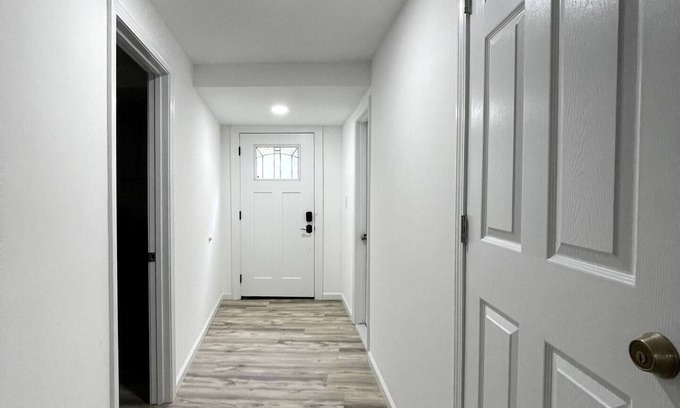 Great Falls House | Cozy 2-bedroom Basement in Wonderful Great Falls with WiFi