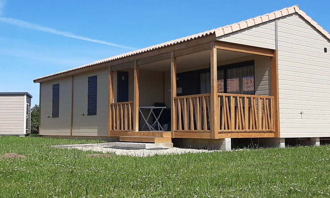 Marzan Ski Chalet | Cozy 3-Bedroom Chalet with Heated Pool Near Morbihan Gulf