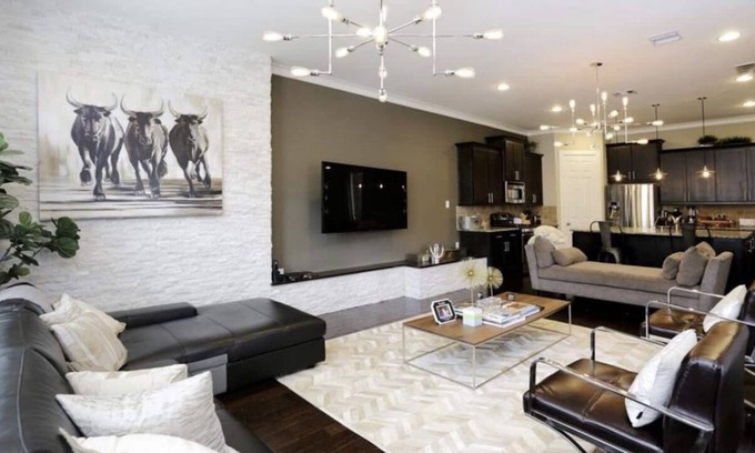 Shady Acres House | Cozy 3 Bedroom Townhouse - Houston Heights