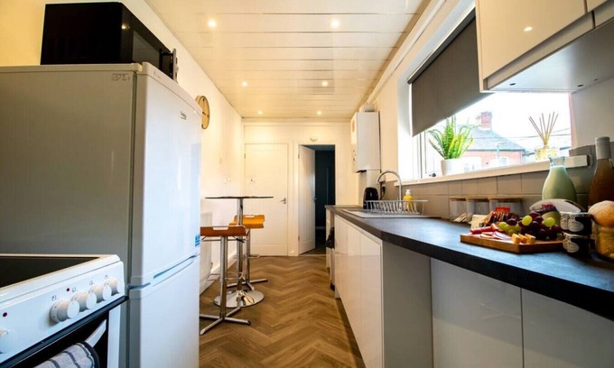South Shields Apartment | Cozy 3BR Flat in the Heart of South Shields