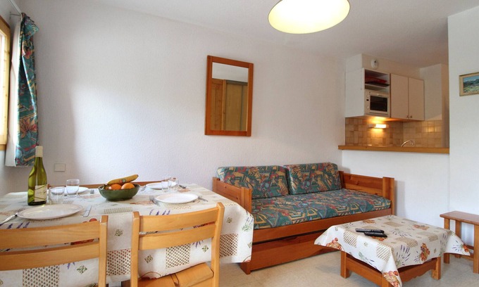 Termignon Apartment | Cozy 4-Person Ski-in/Ski-out Apartment with Balcony, Free WiFi, and Garage in Val Cenis