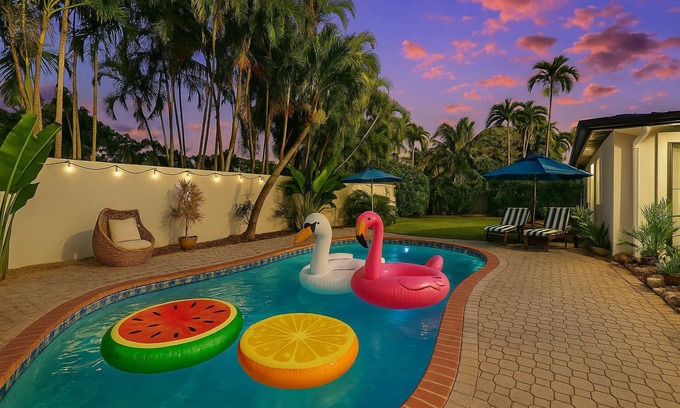 Harbor Beach Villa | Cozy 4BR Pool Villa | Near The Beach | w/Arcades