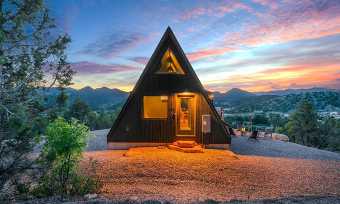 Glendale Cabin | Cozy Aframe Cabin Zen Near Zion