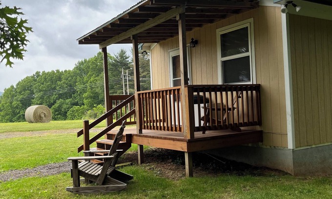 Floyd Cabin | Cozy and comfortable1BR cabin on the Blue Ridge Parkway in Floyd VA.