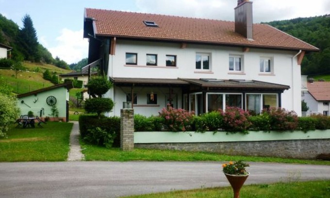 La Bresse Cottage | "Cozy Apartment for 4 with Private Terrace, Near Ski Resort – La Bresse"