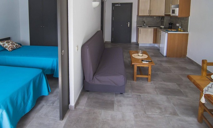 Platja d'Aro Apartment | Cozy Apartment with Pool, Terrace, and A/C, Steps from Beach in Quiet Area, Free WiFi & Parking