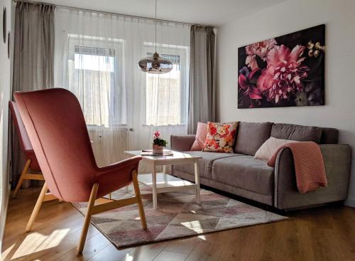 Metzingen Apartment | Cozy Apartment with Parking Garage near Outlet