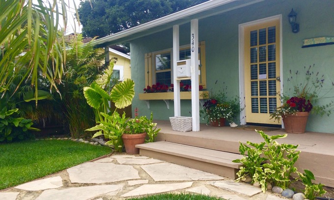 Eastside Santa Cruz House | COZY BEACH HOUSE near YACHT HARBOR