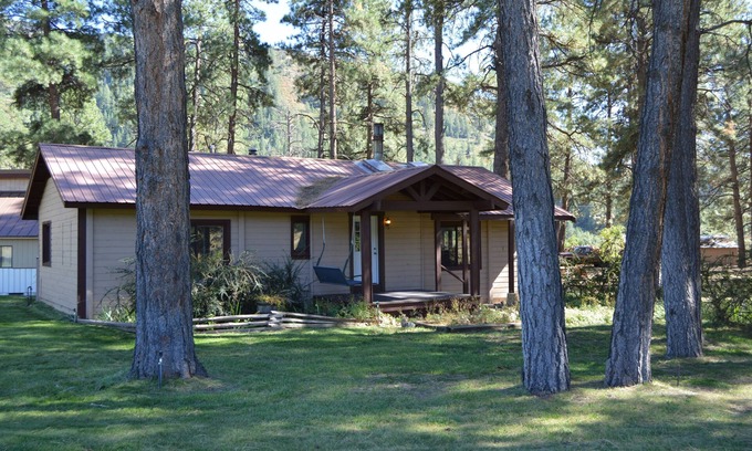 Durango - Purgatory House | Cozy Cabin in the Pines! Beautiful property with lots of space!