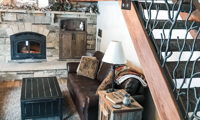 Winterwood House | Cozy Cabin in the Woods