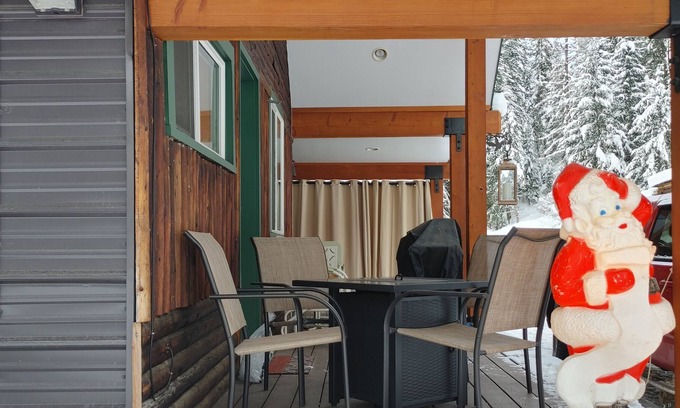 St. Regis Cabin | Cozy cabin in the woods.