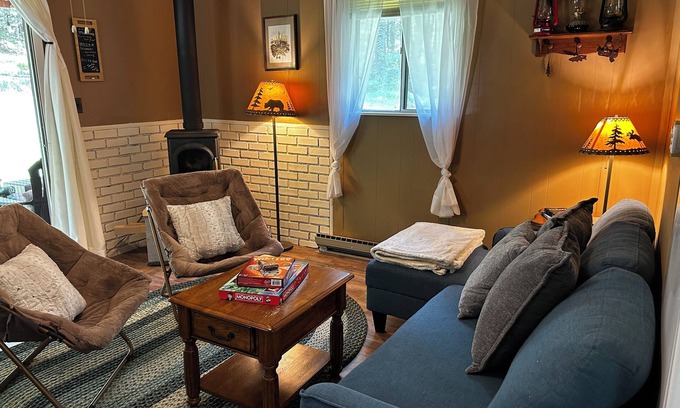 Mount Nebo Cabin | Cozy Cabin nestled in the woods between Summersville and Fayetteville WV