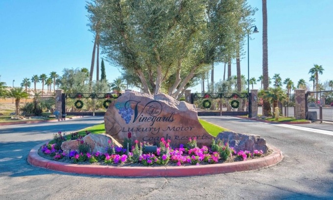 Coachella House | Cozy Casita in enjoyable Coachella with AC, fitness room, WiFi, Peacefulness…