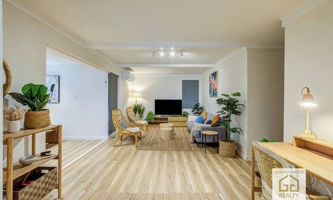 Kangaroo Point Apartment | COZY Central Kangaroo Point Pad