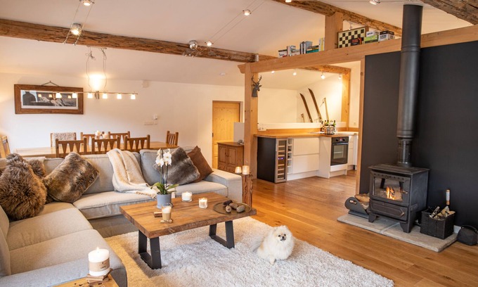 Les Contamines-Montjoie Ski Chalet | Cozy chalet for all your ski & hiking retreat