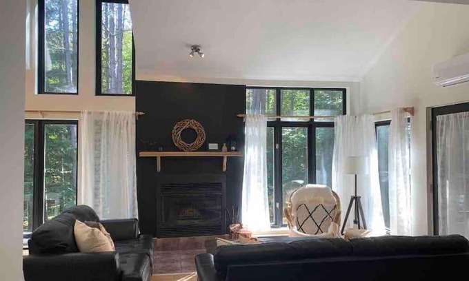 Mont-Tremblant House | Cozy Chalet in the Forest