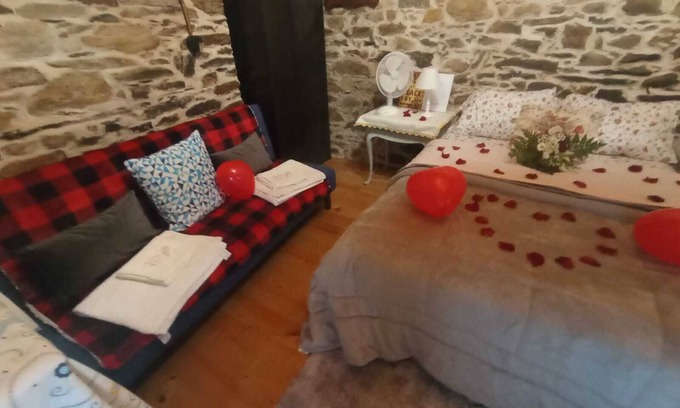 Gois Ski Chalet | Cozy Chalet mountain view near the river