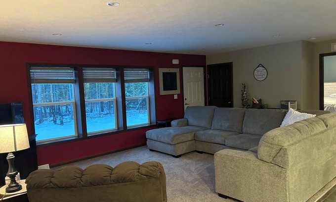 Kelliher House | Cozy clean 3-bedroom 2 bath house in Kelliher