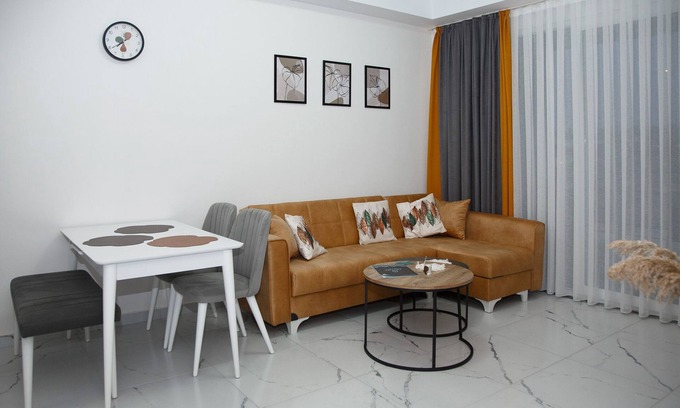 Avsallar Apartment | Cozy Comfortable Apartment With a Swimming Pool