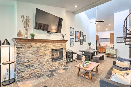 Vail Apartment | Cozy Condo Less Than 2 Mi to Vail Village and Ski Resort!