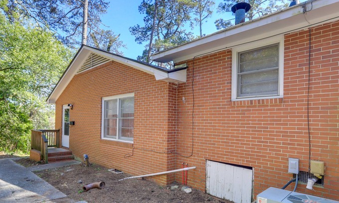 Macon House | Cozy & Convenient Macon Home ~ 3 Mi to Town!