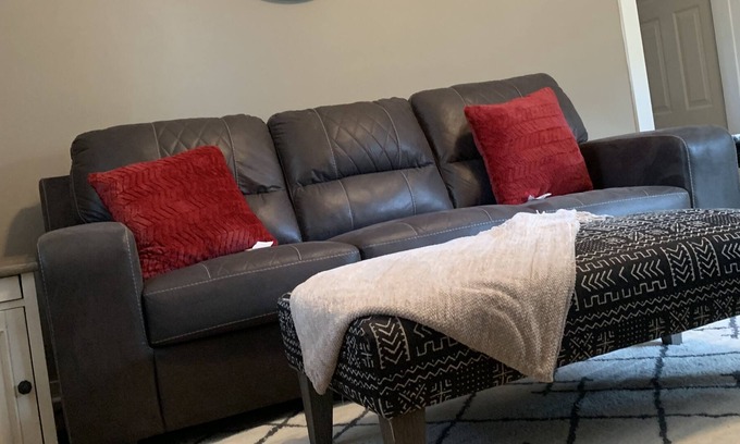 Hendersonville Cottage | Cozy Cottage~Newly Remodeled~ Minutes from Dowtown