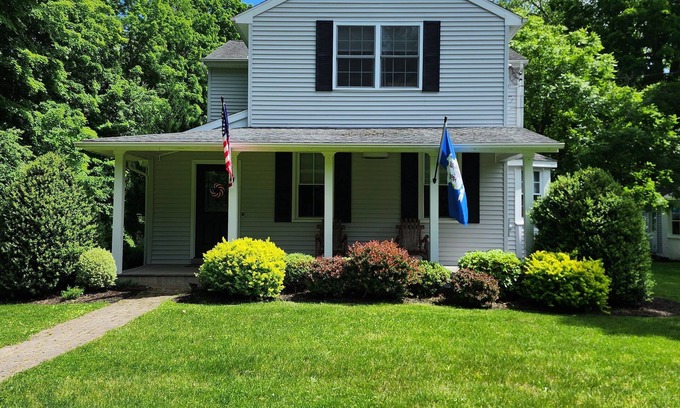 Northford House | Cozy dog friendly updated house in quiet village adjacent to park
