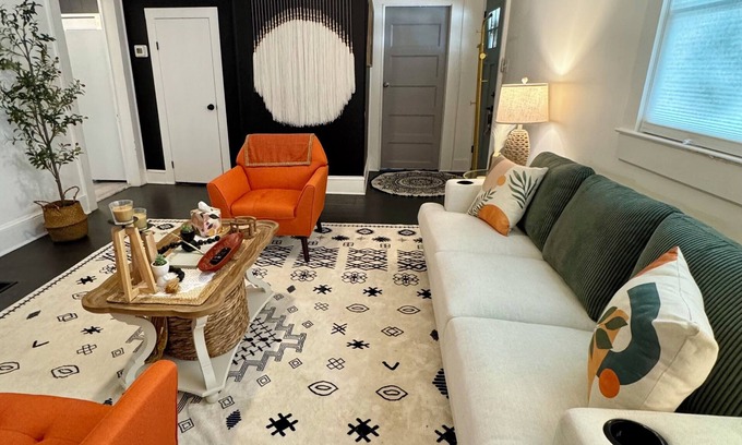 China Grove House | Cozy Downtown Retreat in the Heart of China Grove