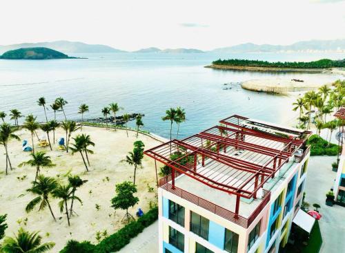 Nha Trang Apartment | Cozy Front Beach House wid Private Beach