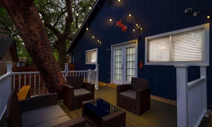 North San Antonio - SAT House | Cozy Good Vibes Getaway