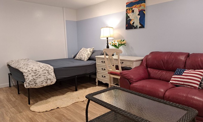 Clearwater House | Cozy Haven 1bed 1bath