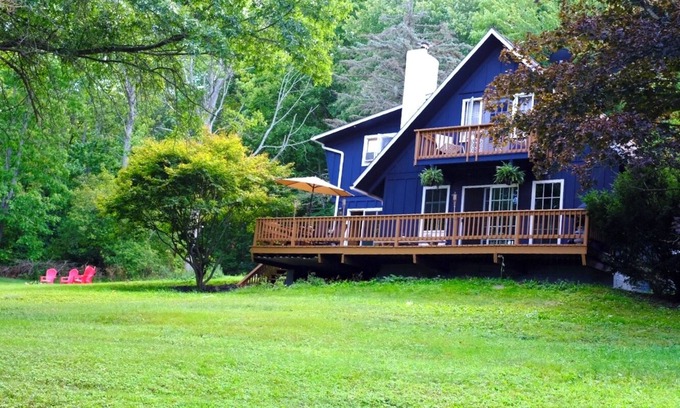 Blodgett Mills Ski Chalet | Cozy Hillside Chalet w/Large Yard and Firepit - Greek Peak/Cortland/Ithaca
