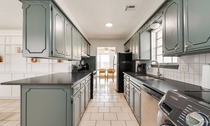 Oklahoma City House | Cozy Home in NW OKC with garage & TVs in every room!
