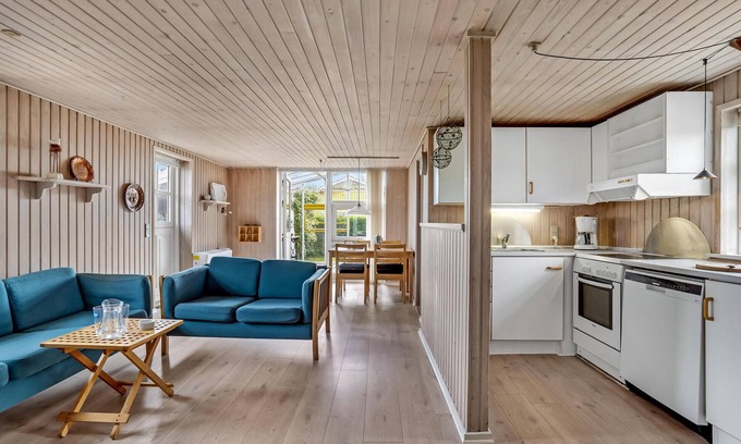 Hasmark Strand House | Cozy home in Otterup with WiFi