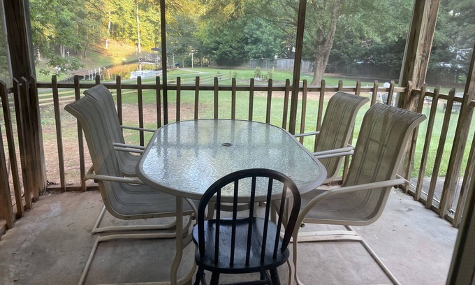 Lake Oconee House | Cozy home on Lake Oconee w/gameroom & Golden Tee
