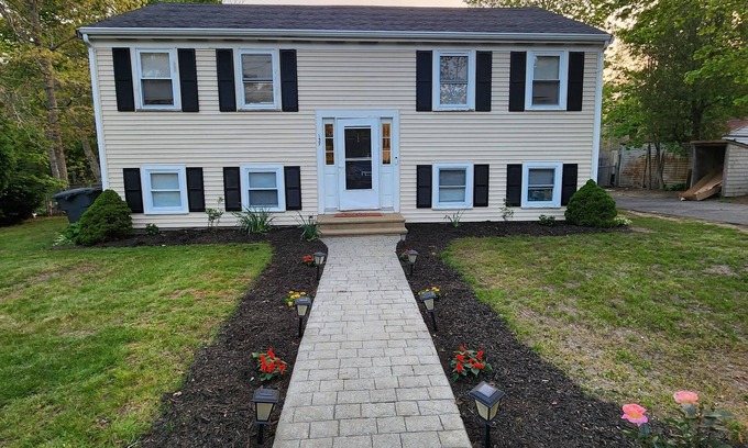 Marstons Mills House | Cozy home, walking distance to Hamblin Pond Beach