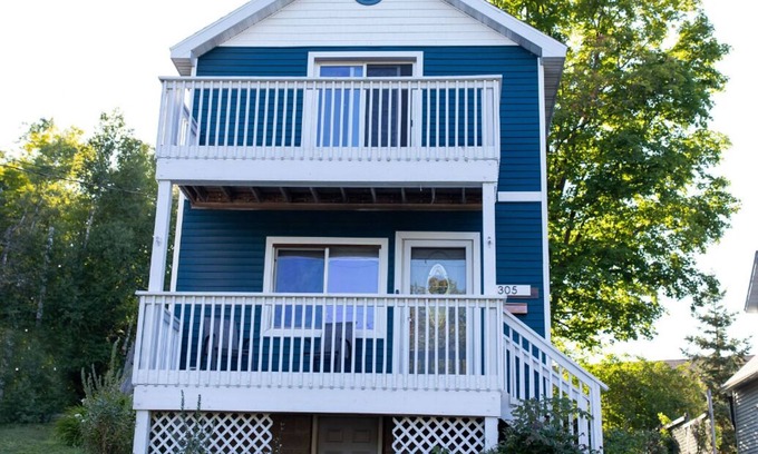 Ishpeming House | Cozy house with lake view near Marquette