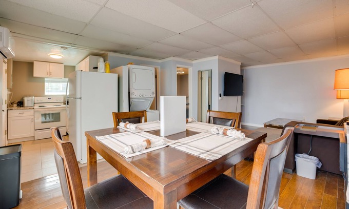 Richfield House | Cozy Las Vegas Casita ~ 3 Mi to Vegas Strip!